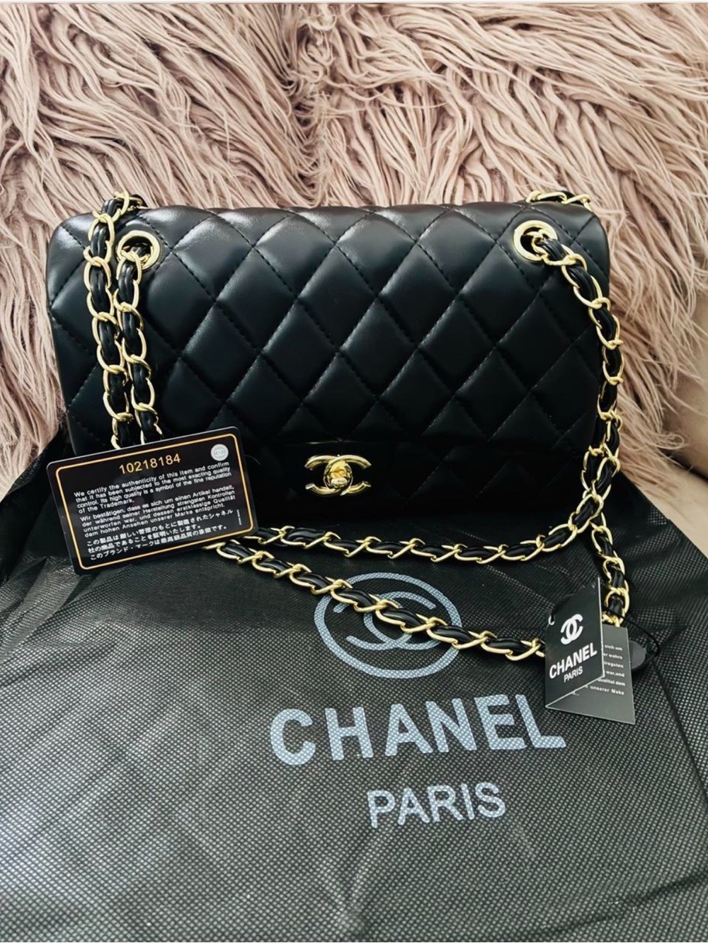 Black Quilted Chain Shoulder Bag Chanel gold Hardware Elegant Classic flap Style - Picture 5 of 8